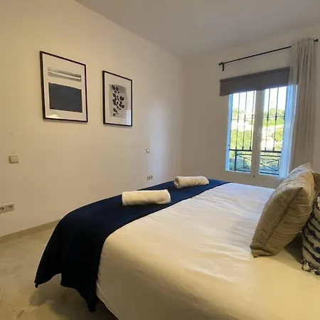 Villa Large Modern Villa With Private Swimming Pool