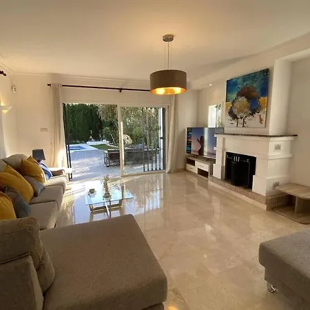 Large Modern Villa With Private Swimming Pool